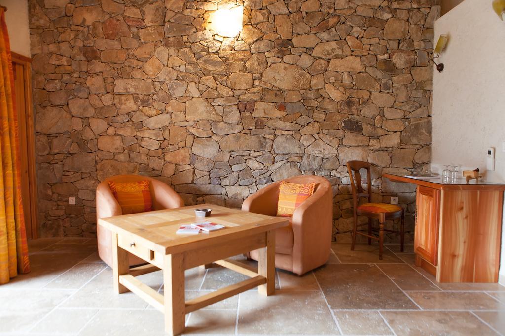 L' Escapade Hotel & Restaurant ル・プラデ エクステリア 写真