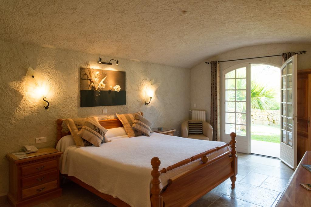 L' Escapade Hotel & Restaurant ル・プラデ エクステリア 写真