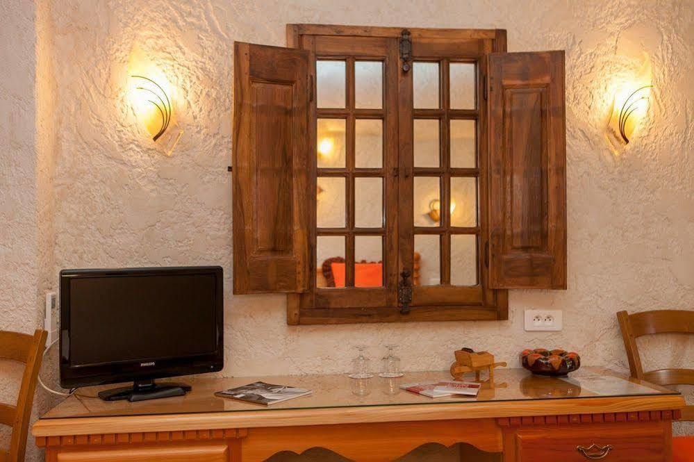 L' Escapade Hotel & Restaurant ル・プラデ エクステリア 写真